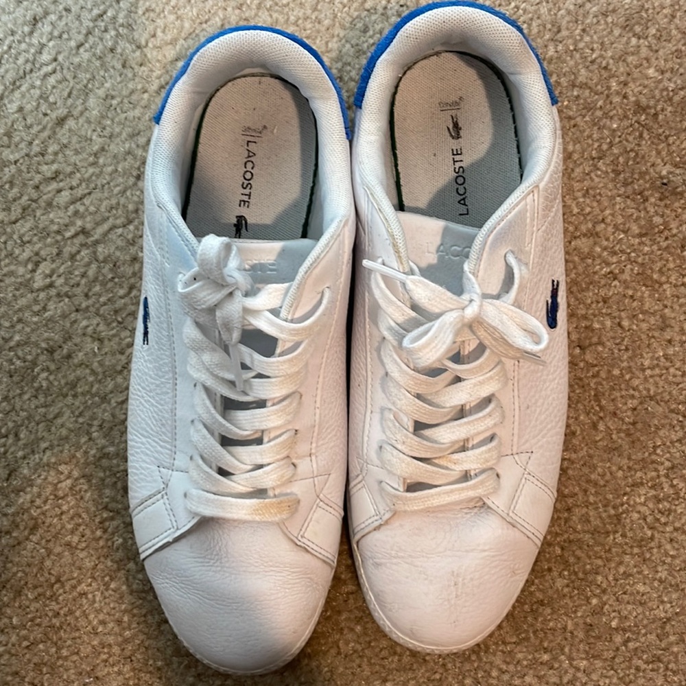 White tennis shoes. Size 8, wore them 2x, in good condition.